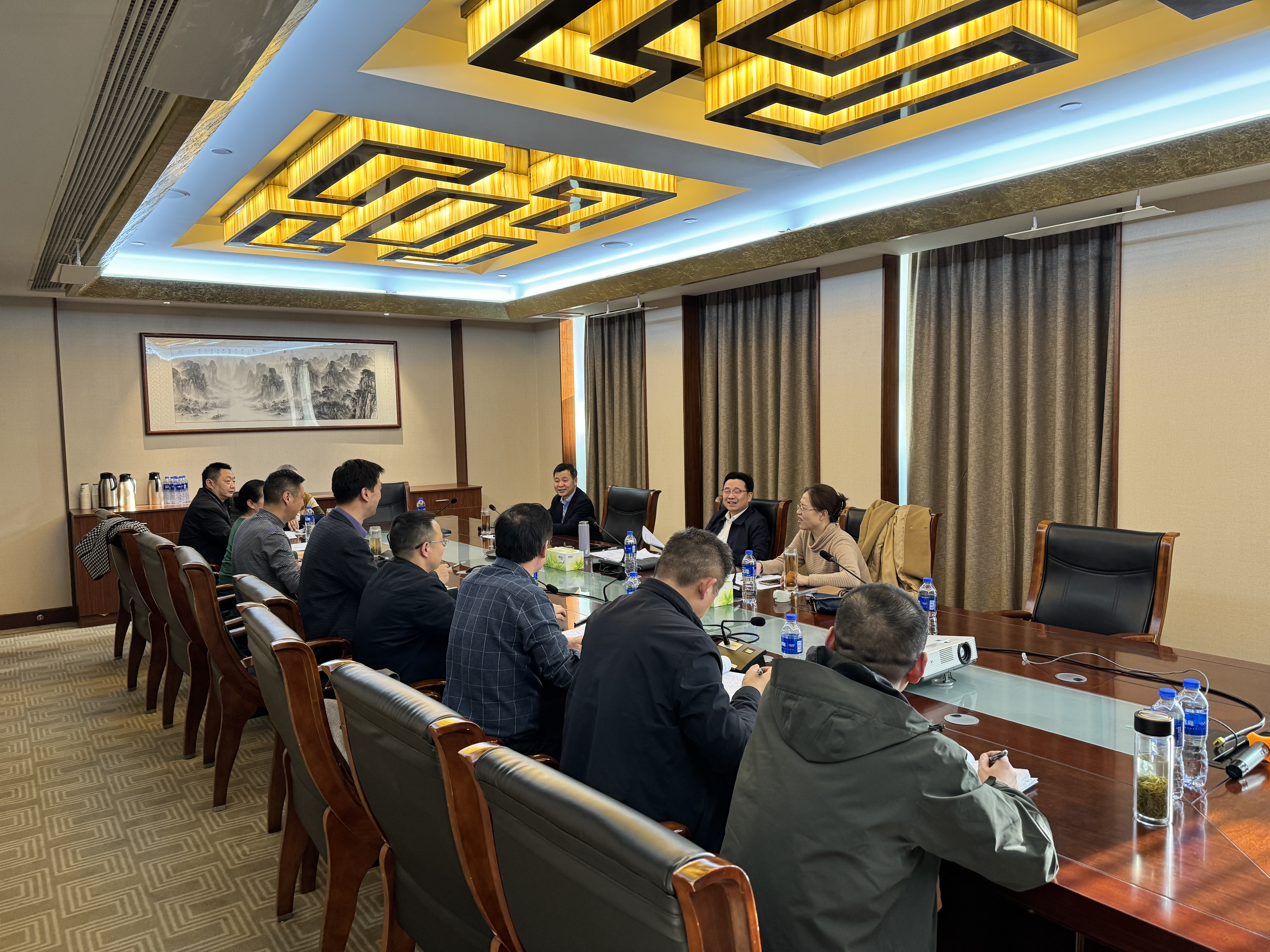 厅党组成员副厅长赵炜在十堰市张湾区荆门市掇刀区检查指导经济责任